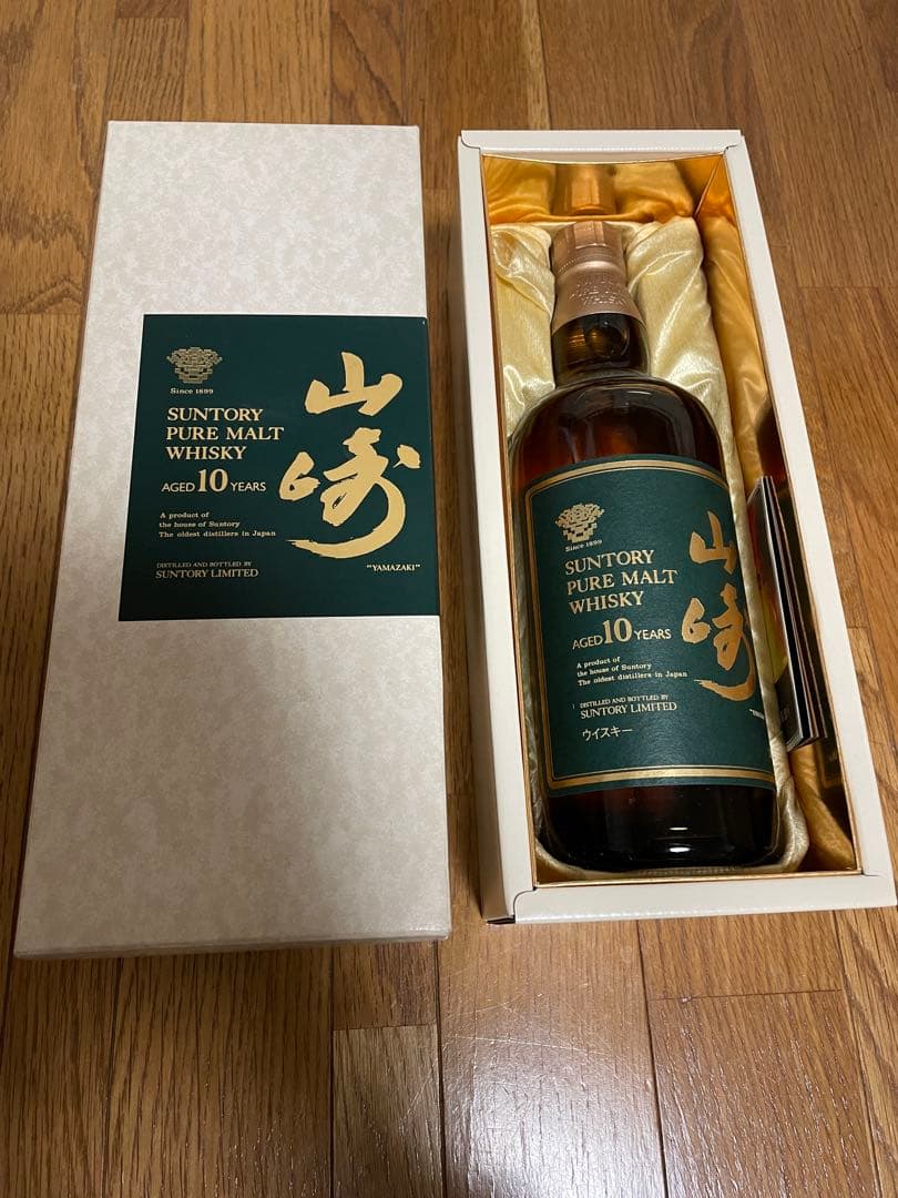 SUNTORY 山崎 10年 ピュアモルトウイスキー グリーンラベル　700ml