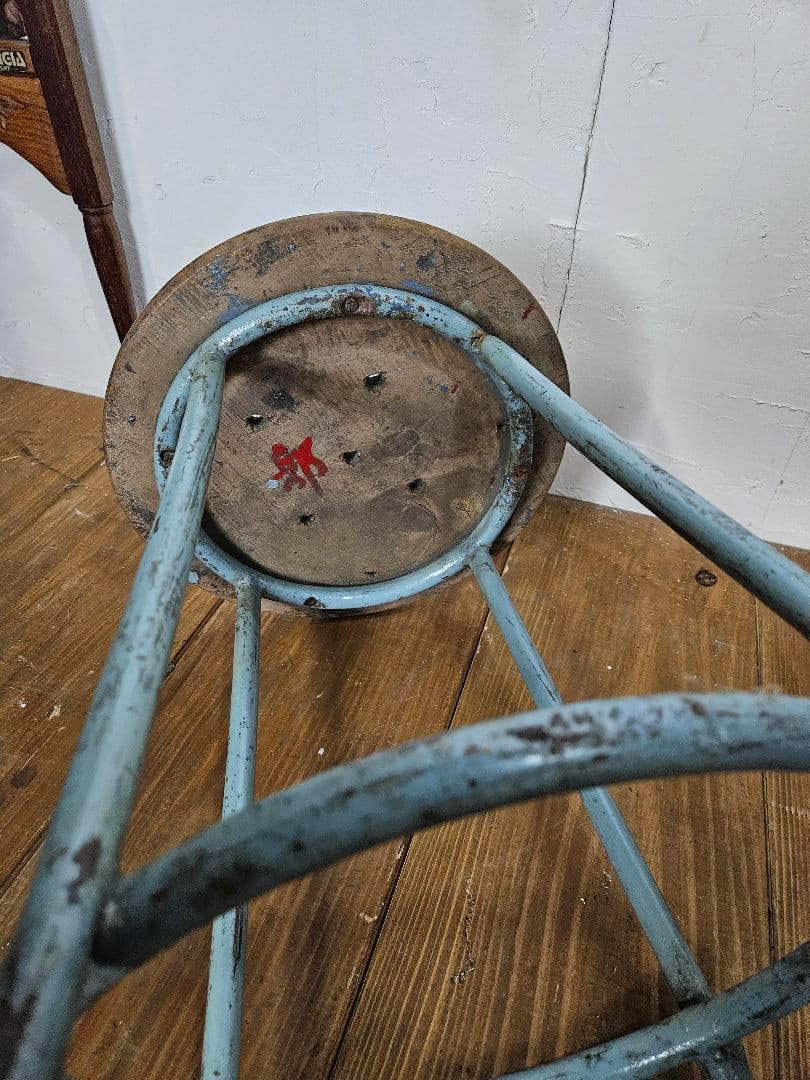 ヴィンテージ 鉄脚のスツール 丸椅子 チェア インダストリアル インテリア