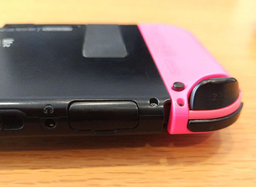 Nintendo Switch 本体 ピンク／緑