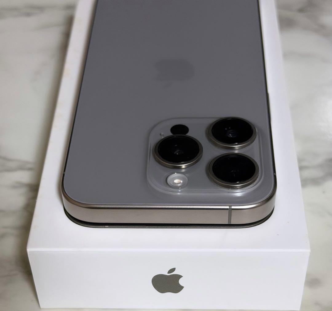 iPhone15pro ナチュラルチタニウム 128gb