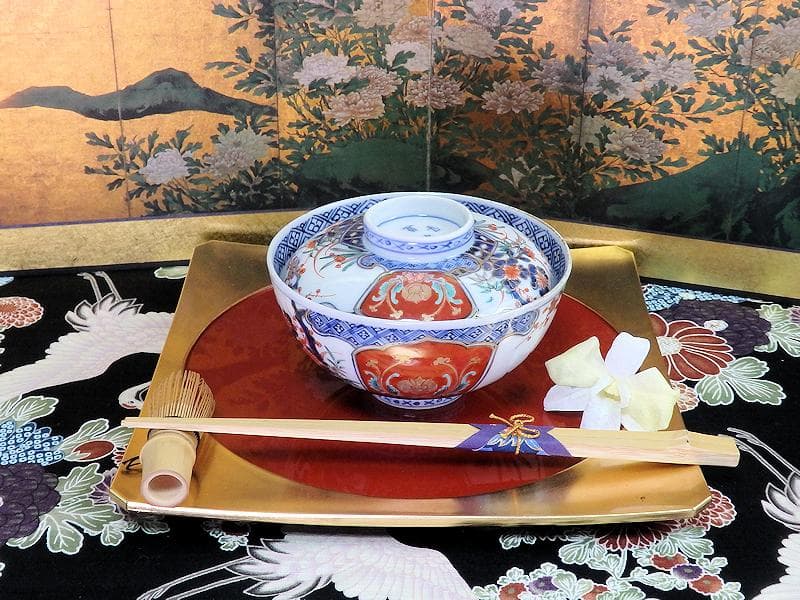 古伊万里　金襴手　四君子に兎の図　大振蓋茶碗　D837AS-CXb