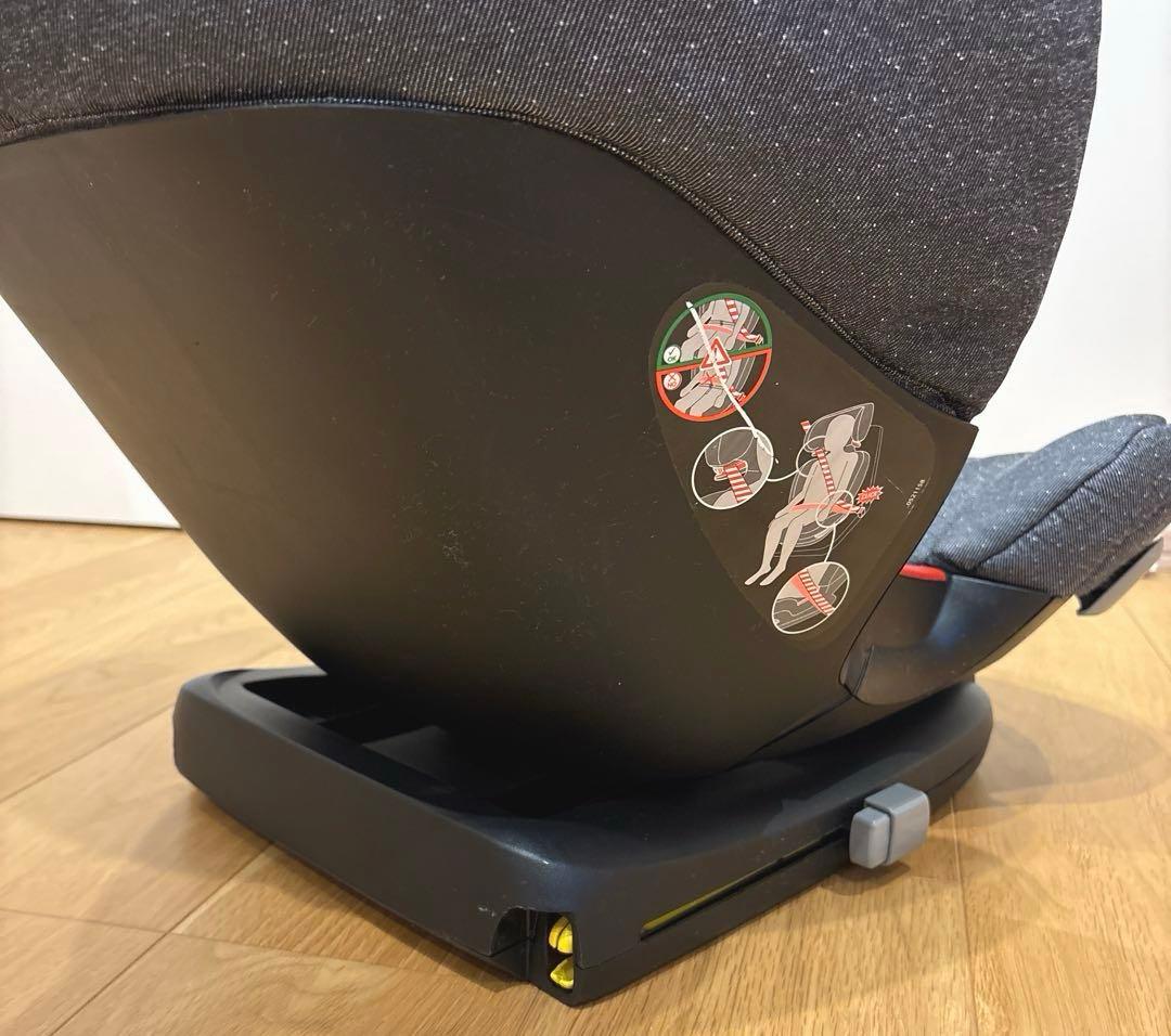 マキシコシ ロディフィックス ジュニアシート 　(4歳〜12歳)