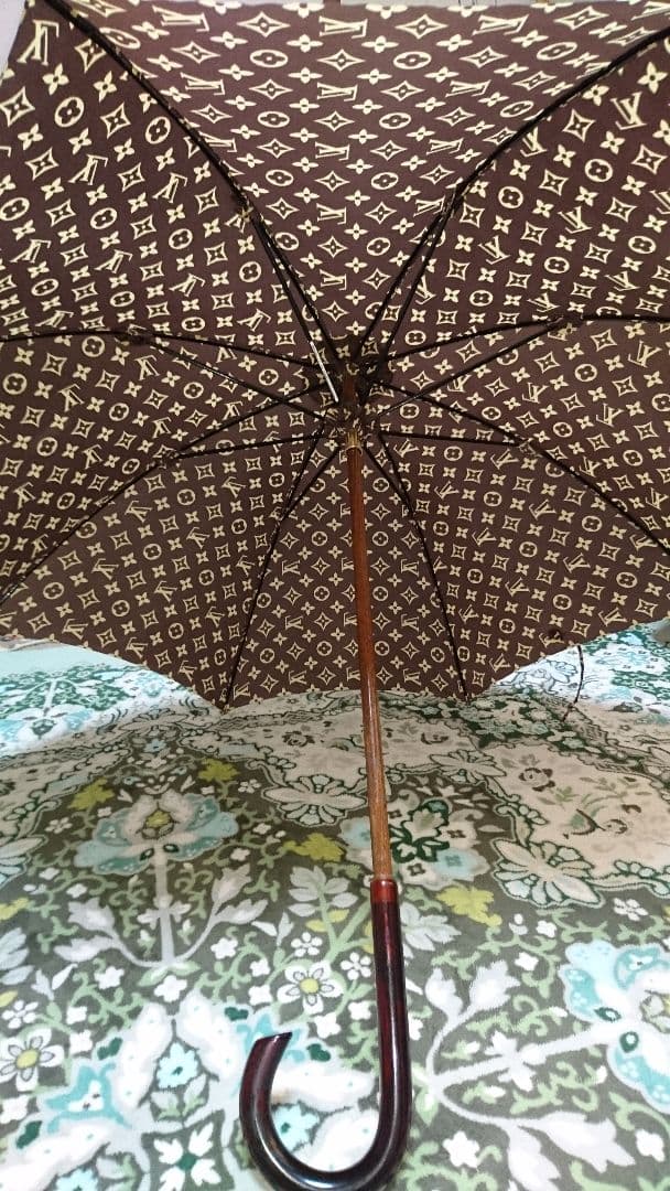 ルイヴィトン傘　持ち手取り外し可能ナイロン