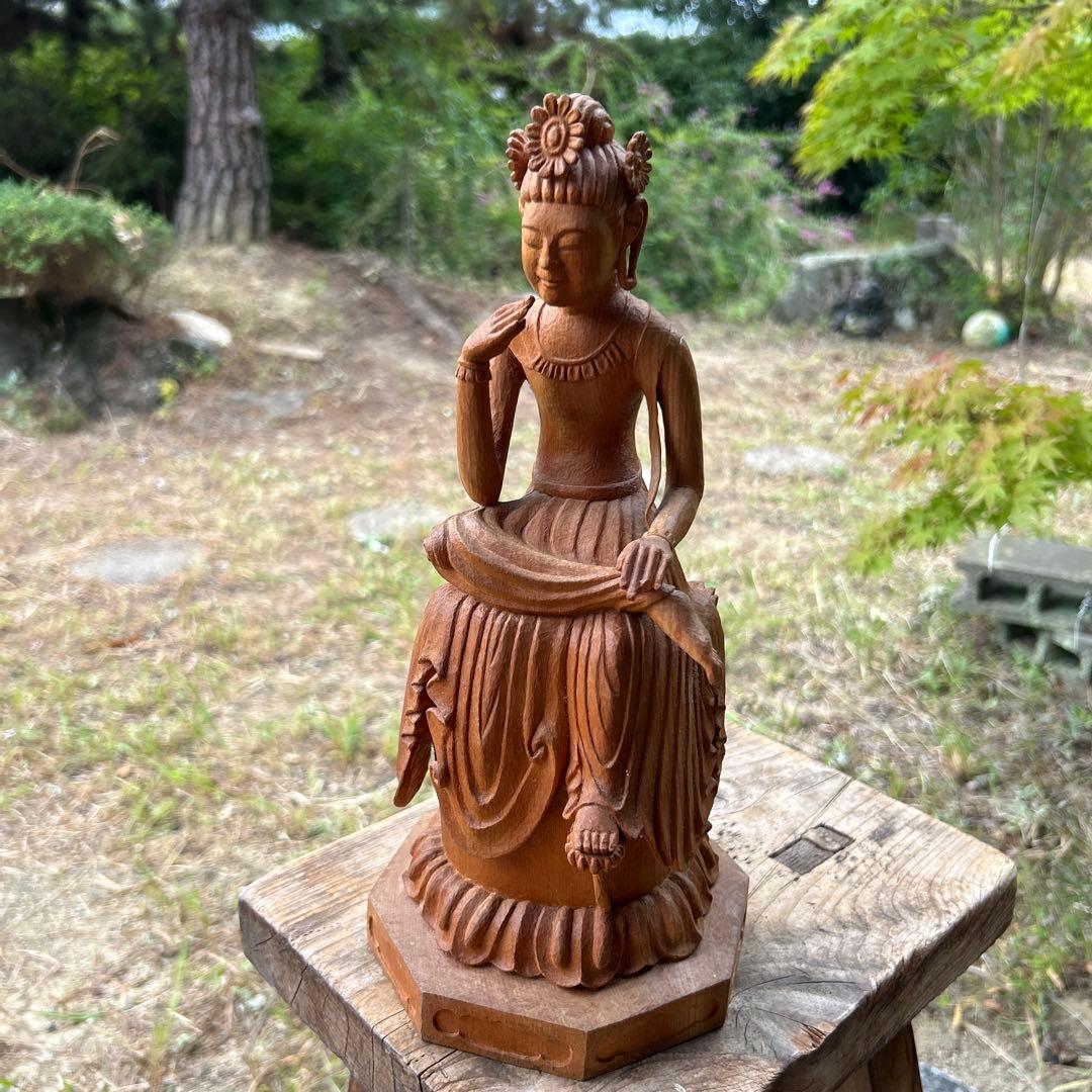 弥勒菩薩 木製 木彫り アンティーク 置物 仏教美術 阿弥陀如来