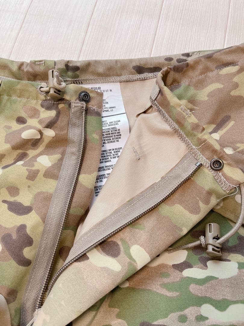 GORE-TEX マルチカム カーゴパンツ