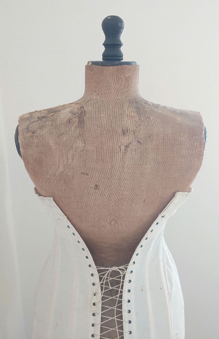 フレンチアンティーク　ブラックトルソー・コルセット