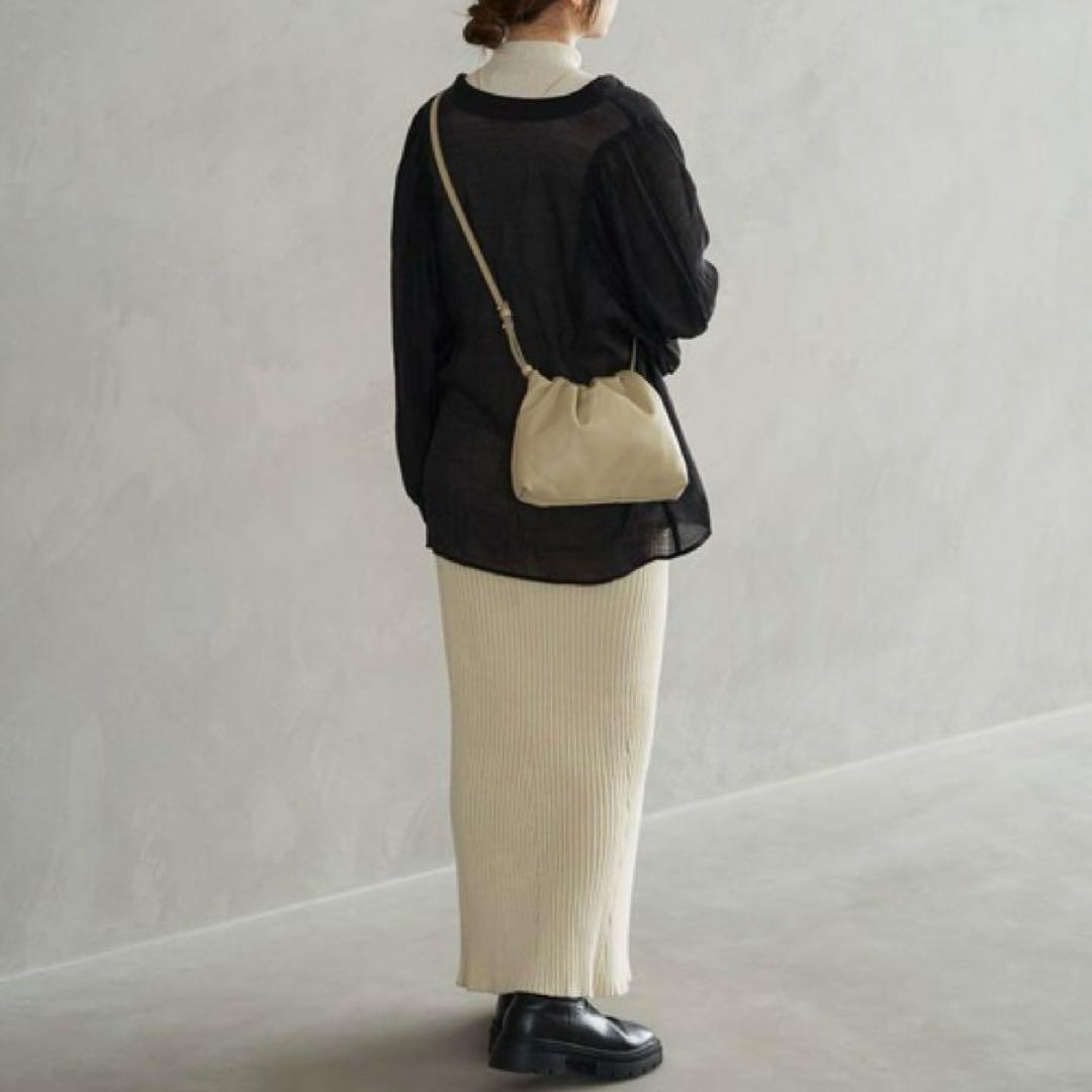 gemeil russet レザーミニショルダーバッグ ベージュ 斜め掛けバッグ