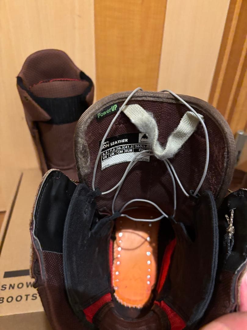 バートンアイオンレザー