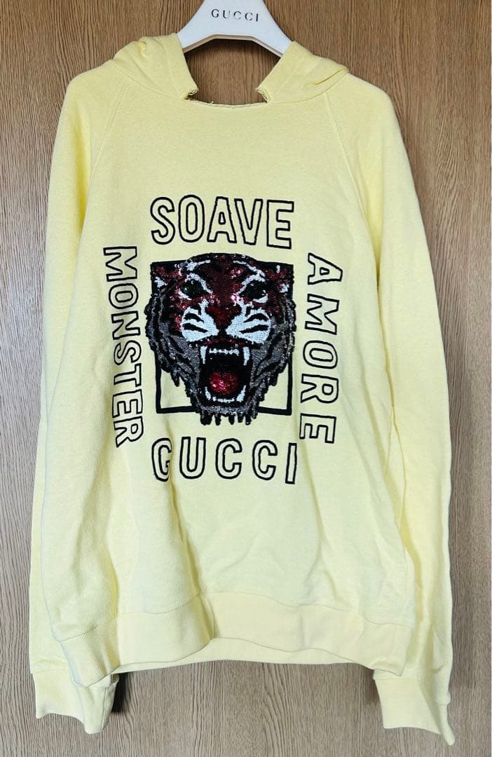 GUCCI チルドレン　　スパンコールパーカー