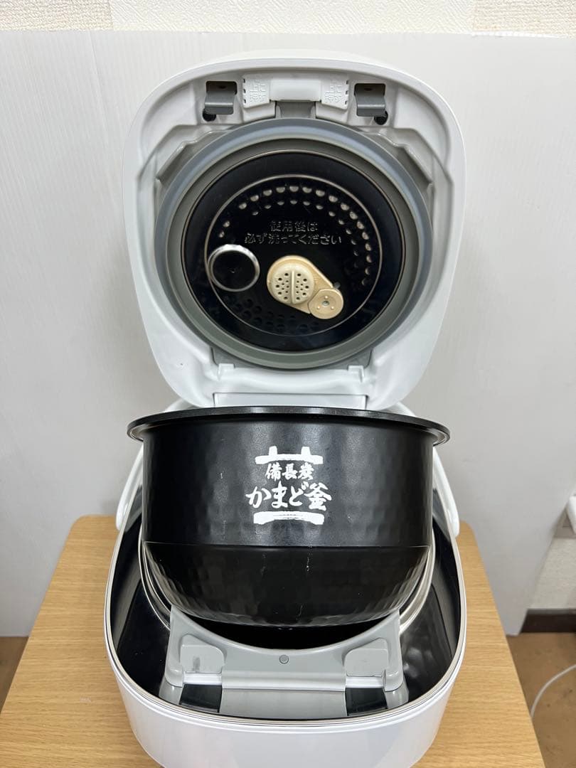 TOSHIBA 真空圧力IH炊飯器 RC-10VQL 2017年齢