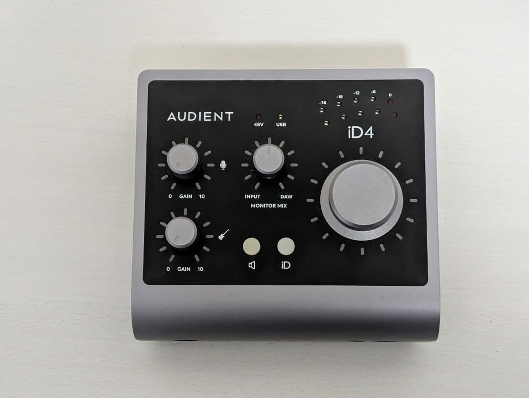 AUDIENT iD4 オーディオインターフェイス