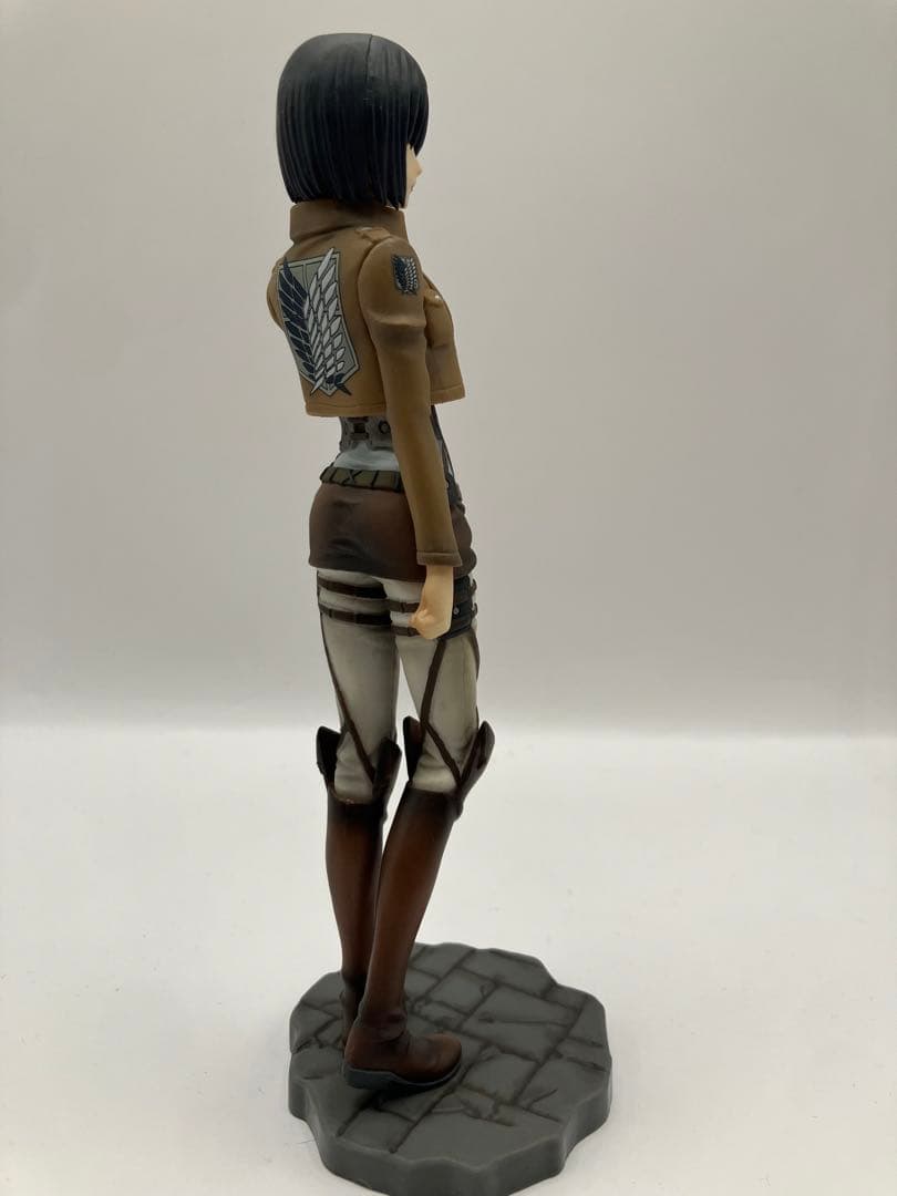 一番くじ　進撃の巨人　調査兵団　フィギュア　4体セット