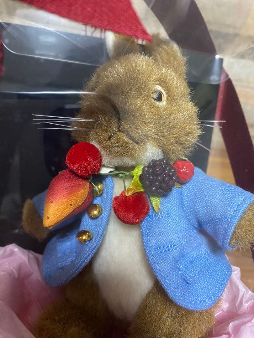 麗奈 ピーターラビットコラボ　ぬいぐるみコサージュ（ケース付き）