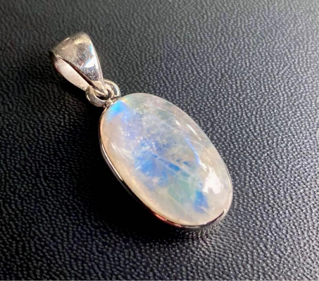 かな様用　月の女神が創造した愛の守護石　虹のロイヤルシャインブルームーンストーン