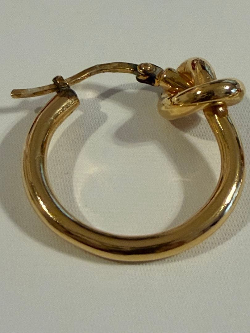 【極美品】CELINE セリーヌ ノットスモールフープピアス　ゴールド　ピアス