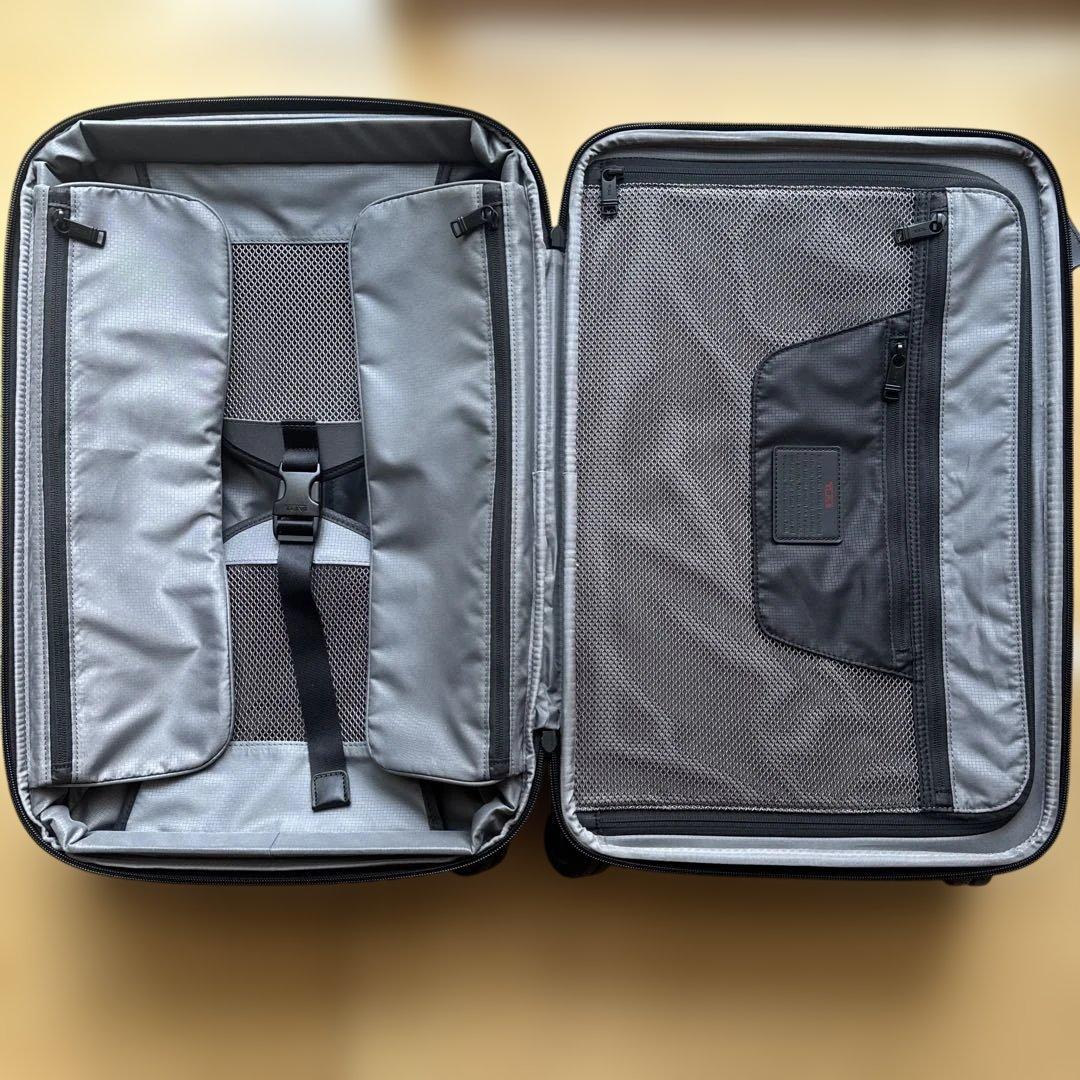 トゥミ TUMI キャリーケース エクスパンダブル 黒 アルファ3