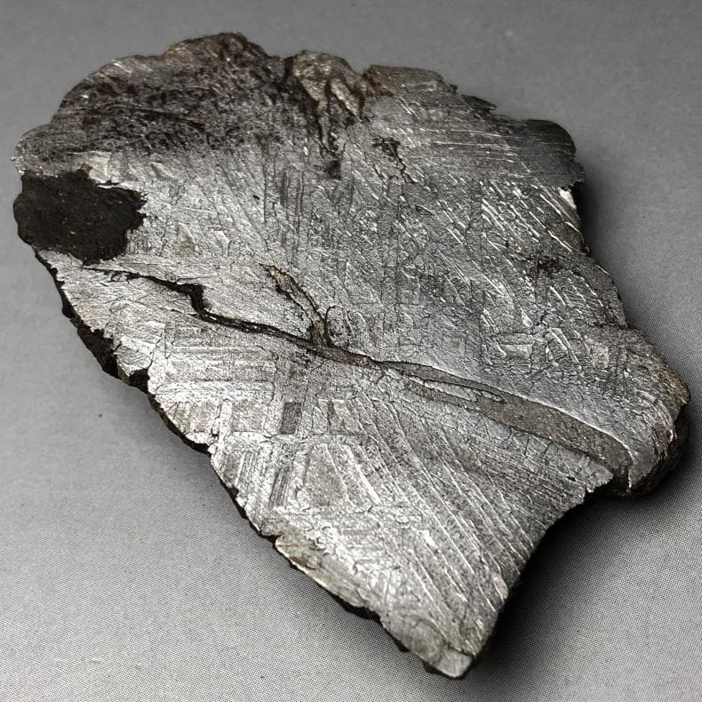 n*4様 隕石 鉄隕石　アルタイ隕石　原石　重さ約69ｇ