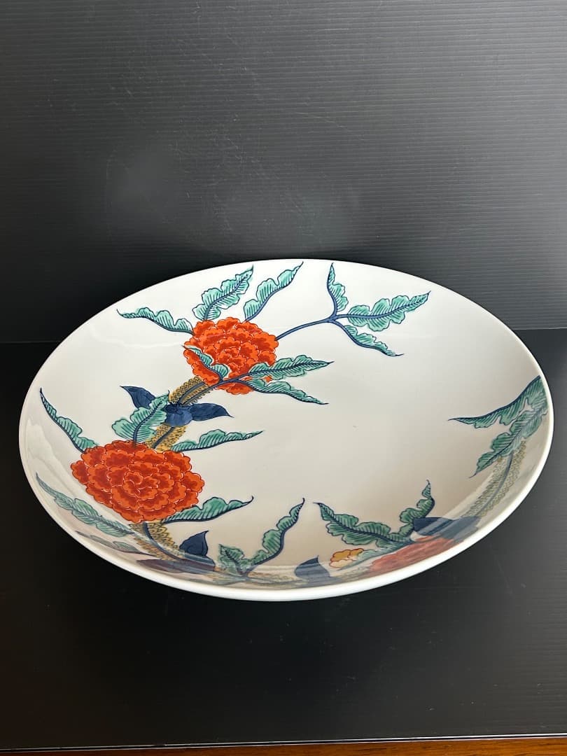 色鍋島 けし図 高台大皿　(船津彩雲 作)