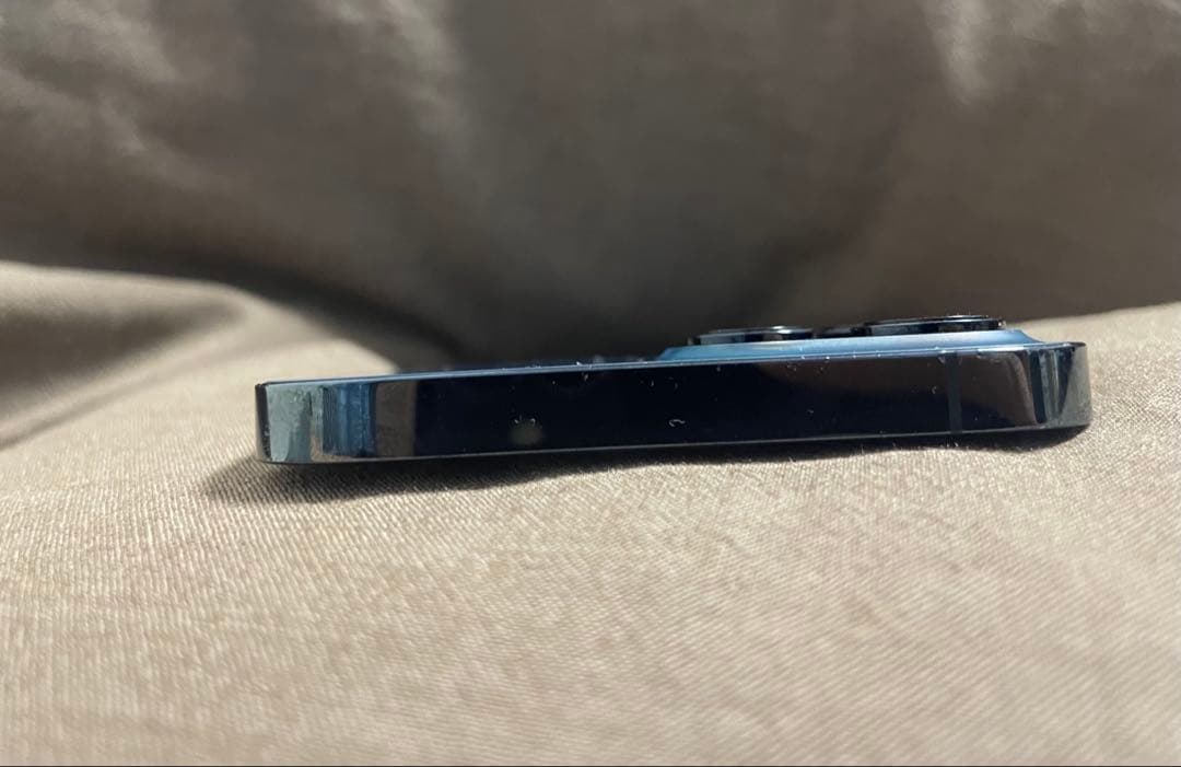 Apple iPhone 12 Pro Max 128GB 背面ひび割れ