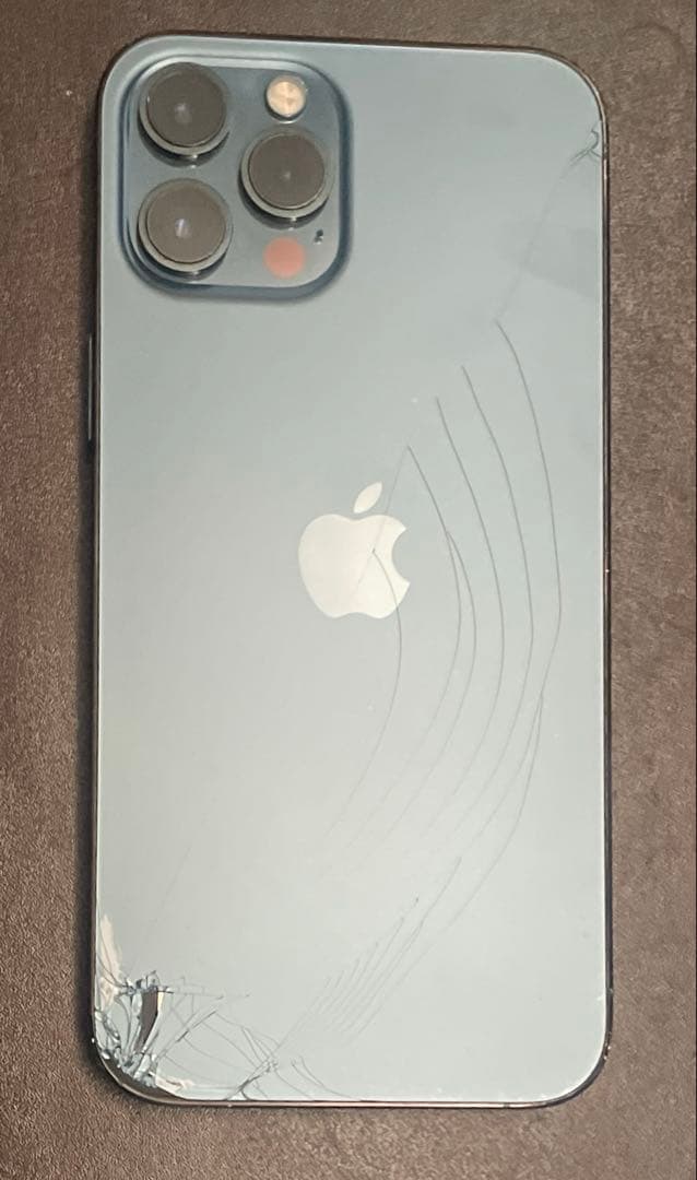 Apple iPhone 12 Pro Max 128GB 背面ひび割れ