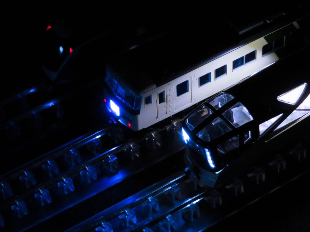 KATO E001形 TRAIN SUITE 四季島(全車室内灯付) 【新品】