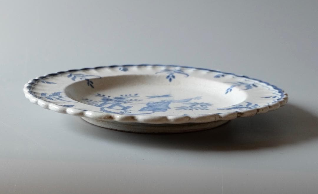 ☆☆フランスの輪花の皿：シノワズリー中国人の絵　19世紀