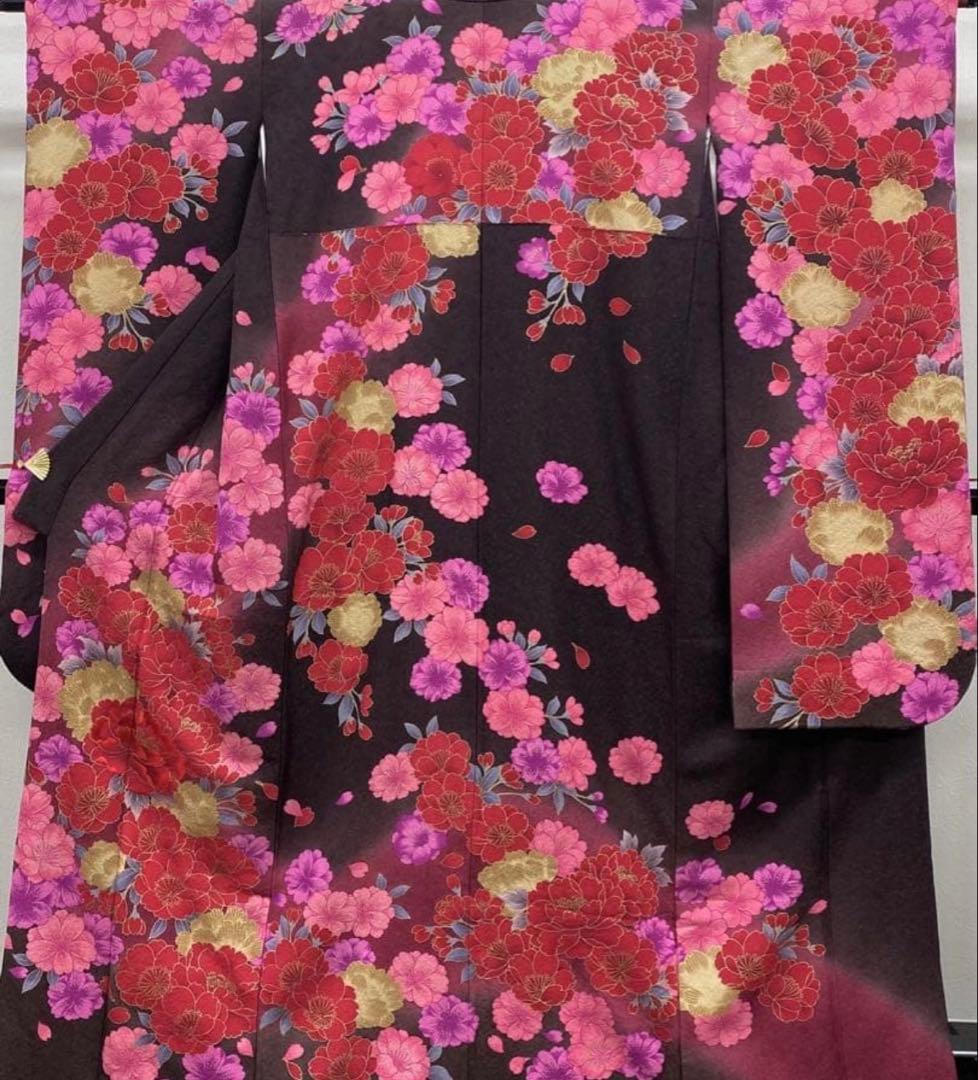 未使用品に近い　振袖セット　牡丹　豪華　金彩　金刺繍　振袖フルセットお探しの方！