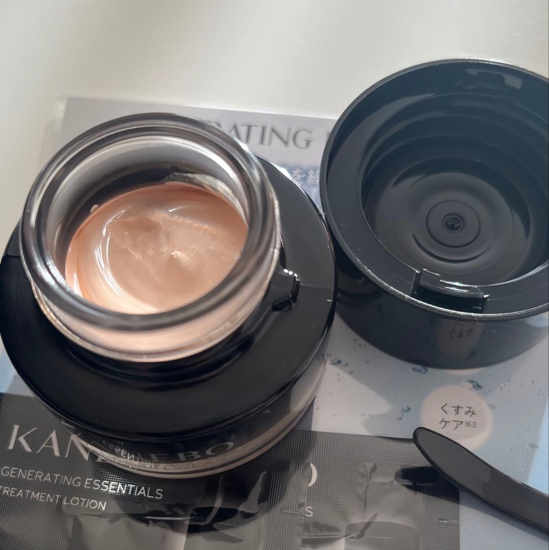 KANEBOライブリースキン ウェアII/SPF4/PA+/110Sakura