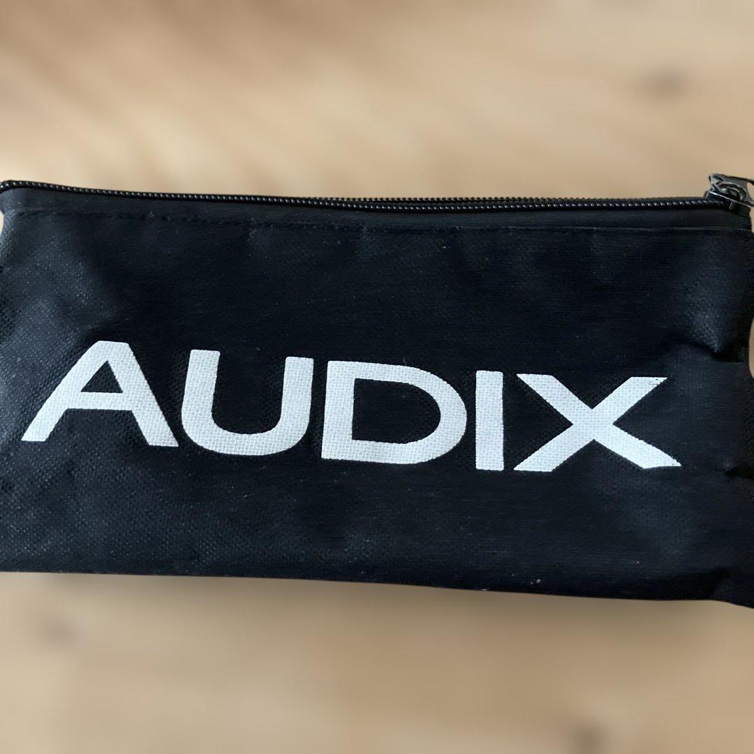 AUDIX OM-7 ボーカル用マイク ホルダー・ケース付