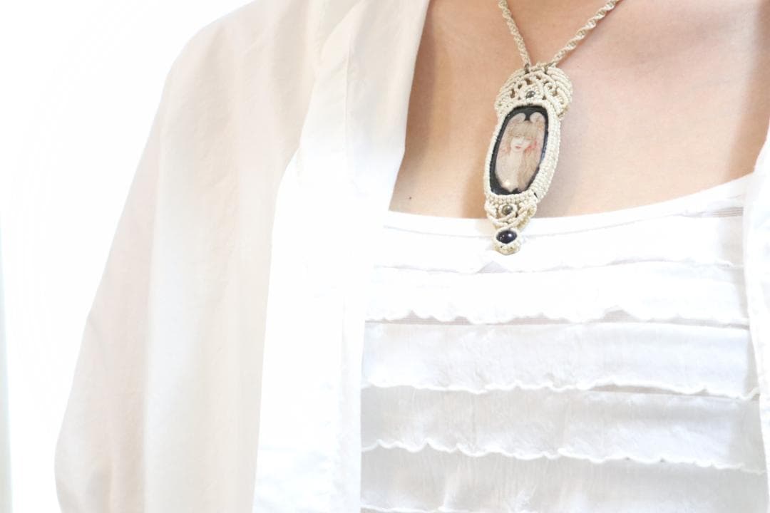 マクラメ編みアート＃010『右手の龍と左手の獅子』＆『マリアの心臓』