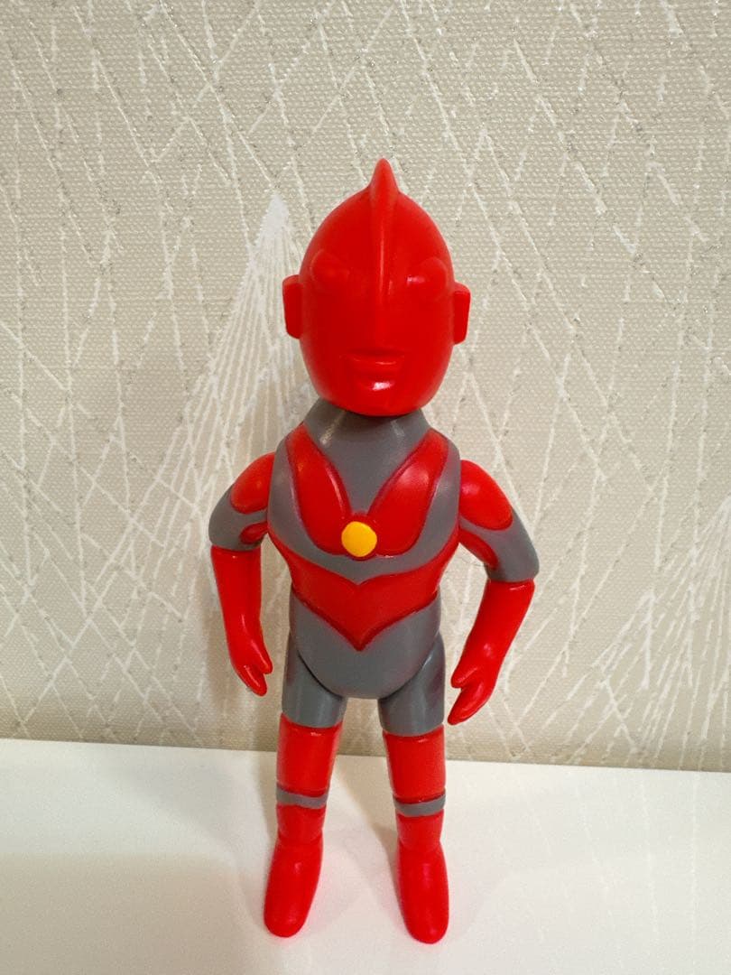 ウルトラマン❤︎ぶたのはな　赤成型/グレーライン　レアソフビ