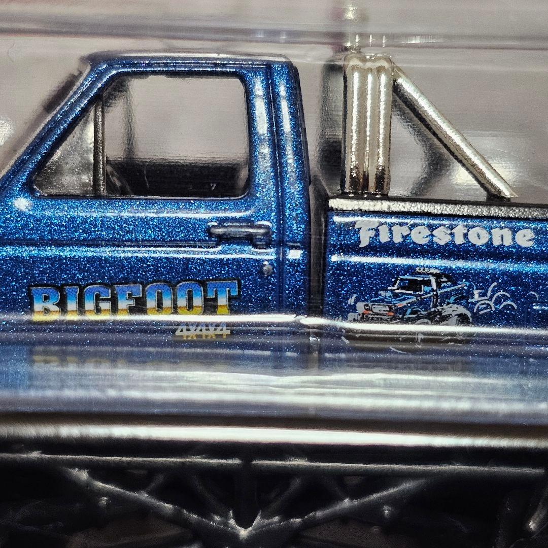 グリーンライト　ビッグフット　#3　モンスタートラック　ビッグタイヤ　1/64