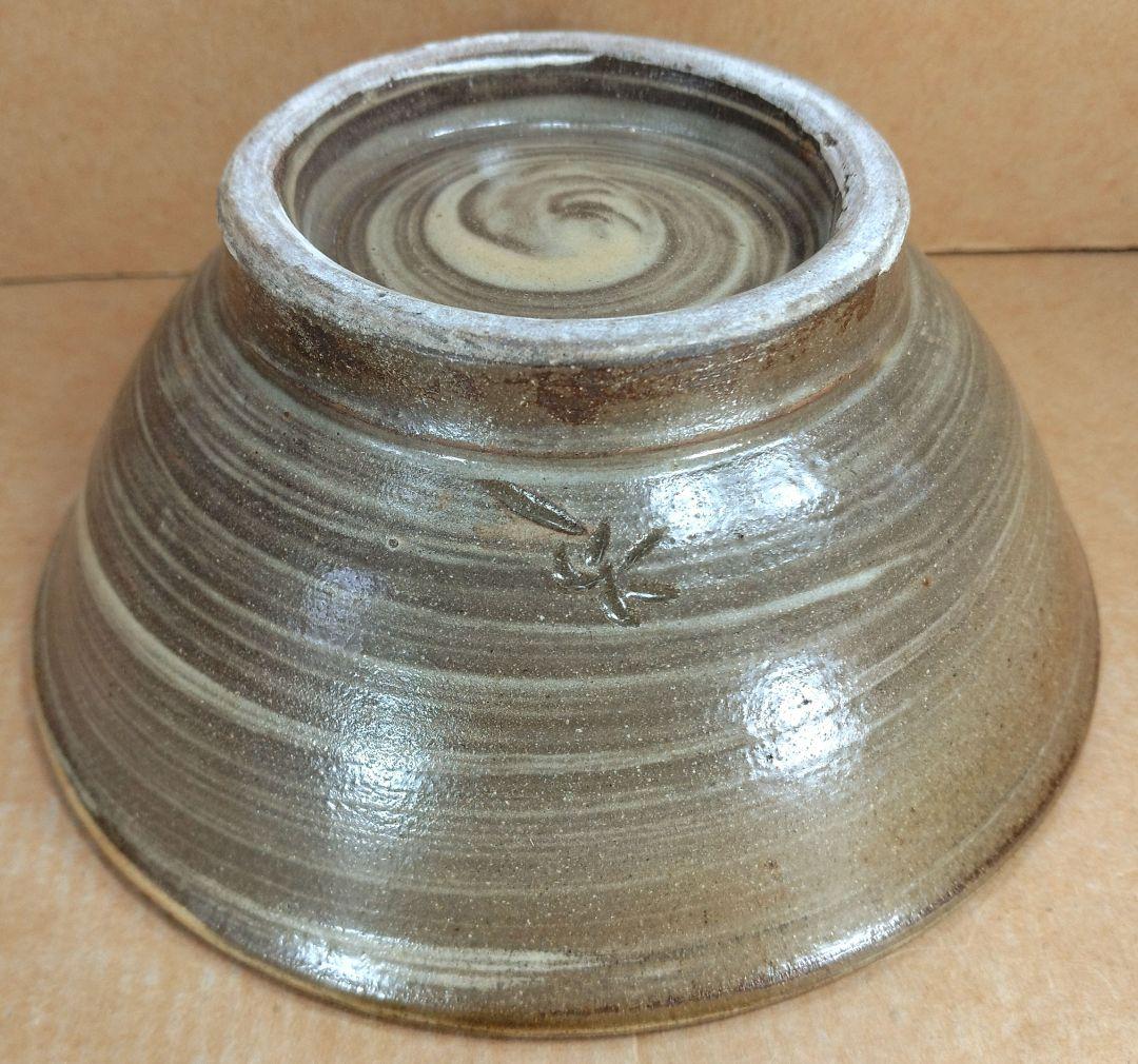 【本物保証】金城次郎 マカイ(壷屋焼魚紋茶碗）共箱 栞 美品 やちむん 人間国宝