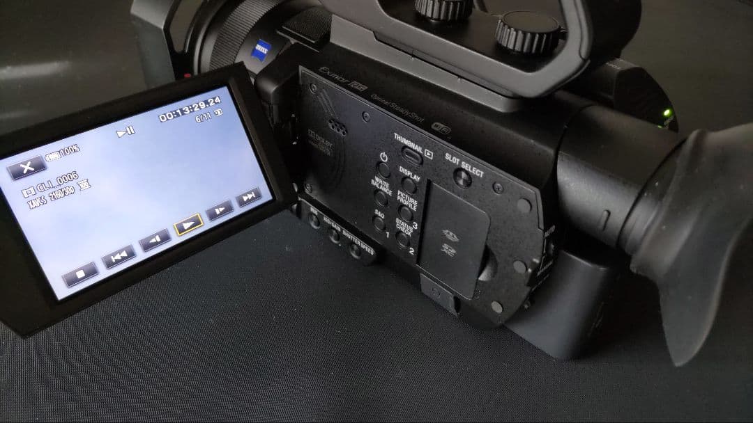 SONY HXR-NX80 本体、マイク、バッテリー