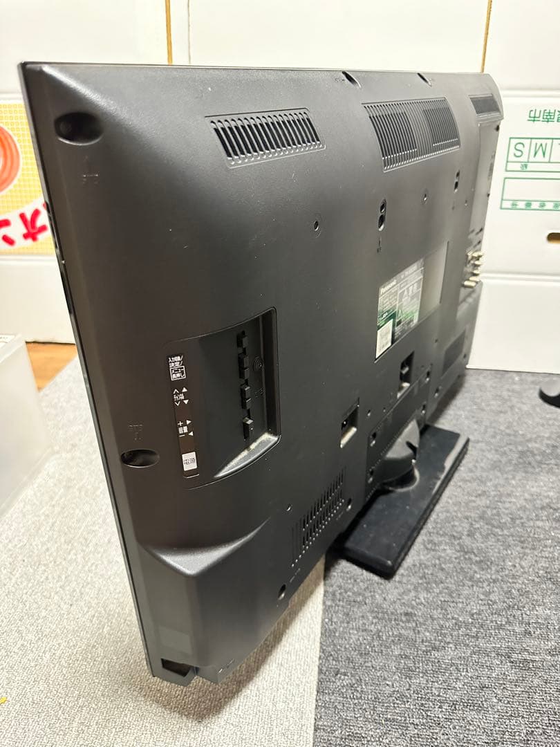 パナソニック　32V型テレビ TH-32C305 リモコン付き