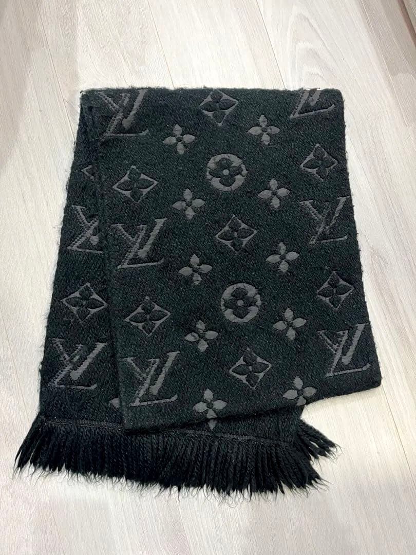 ルイヴィトンマフラー　ブラック