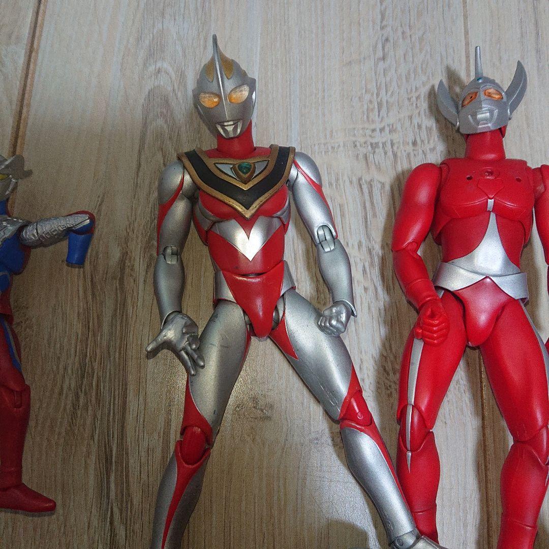 可動式ウルトラマン フィギュア セット