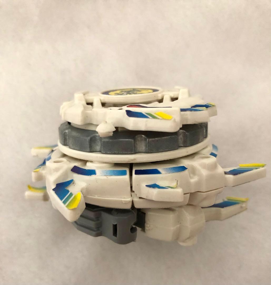 爆転変形　爆転龍ハヤテ　ベイブレードバースト 発射器と2つのベイブレード