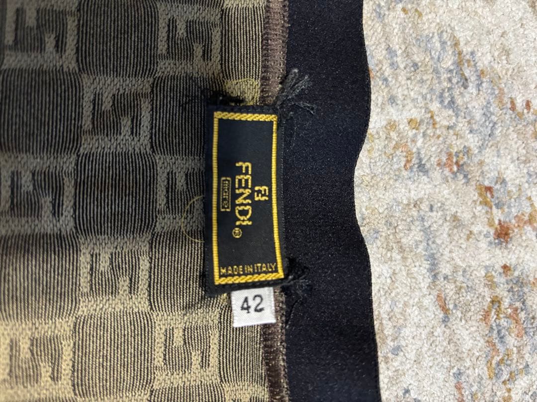 まん丸FENDI タイトスカート 42