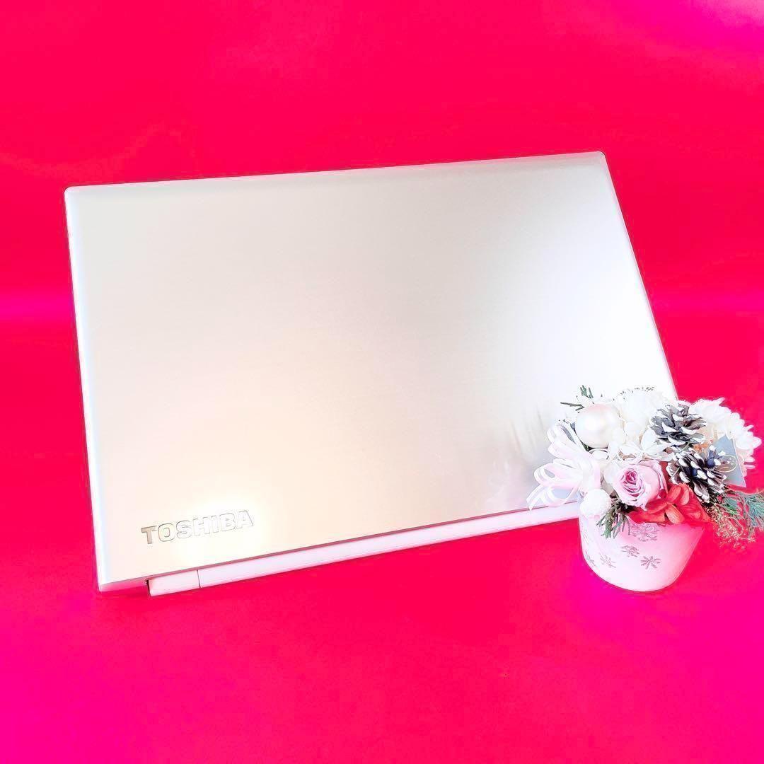 サクサク快適SSD❣️おしゃれゴールド✨️薄型ノートパソコン✨️テンキー・カメラ付き