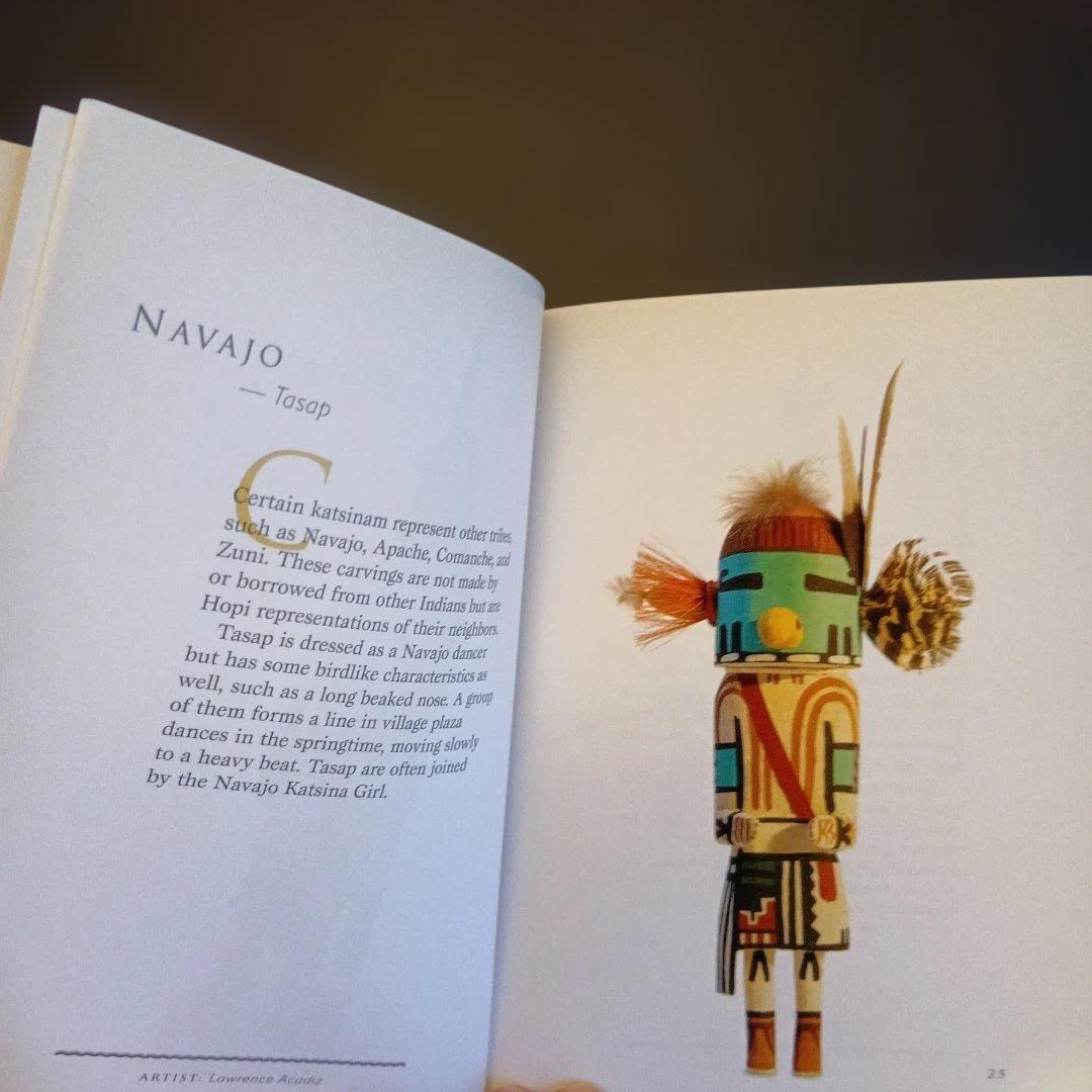 ホピ族カチナドール［幸せを祈り恵みをもたらす精霊］カチナ洋書付き！お値下げ中