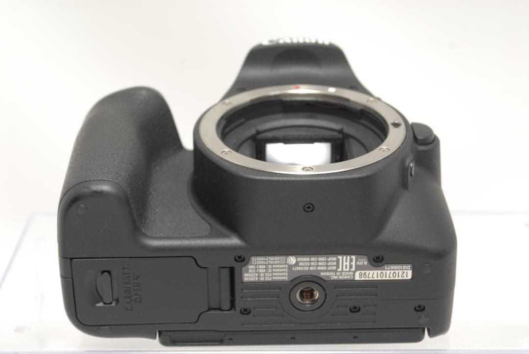 ☘️軽量✨コンパクト✨スマホ転送☘️Canon kiss X9 18-55レンズ