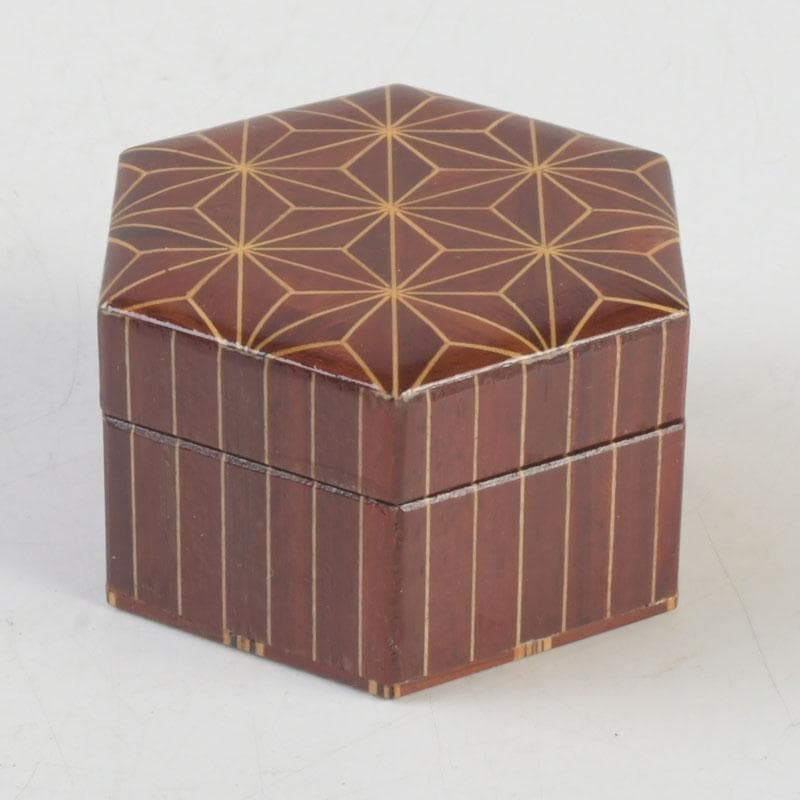 茶道具　鷹の巣　箱根寄木細工　六角香合　箱付　V　9703