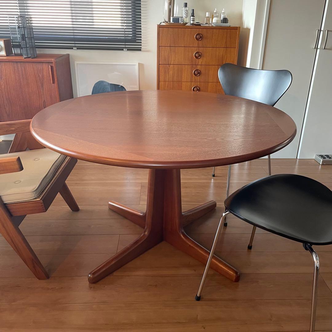 ACME Furniture アクメファニチャー ラウンドテーブル