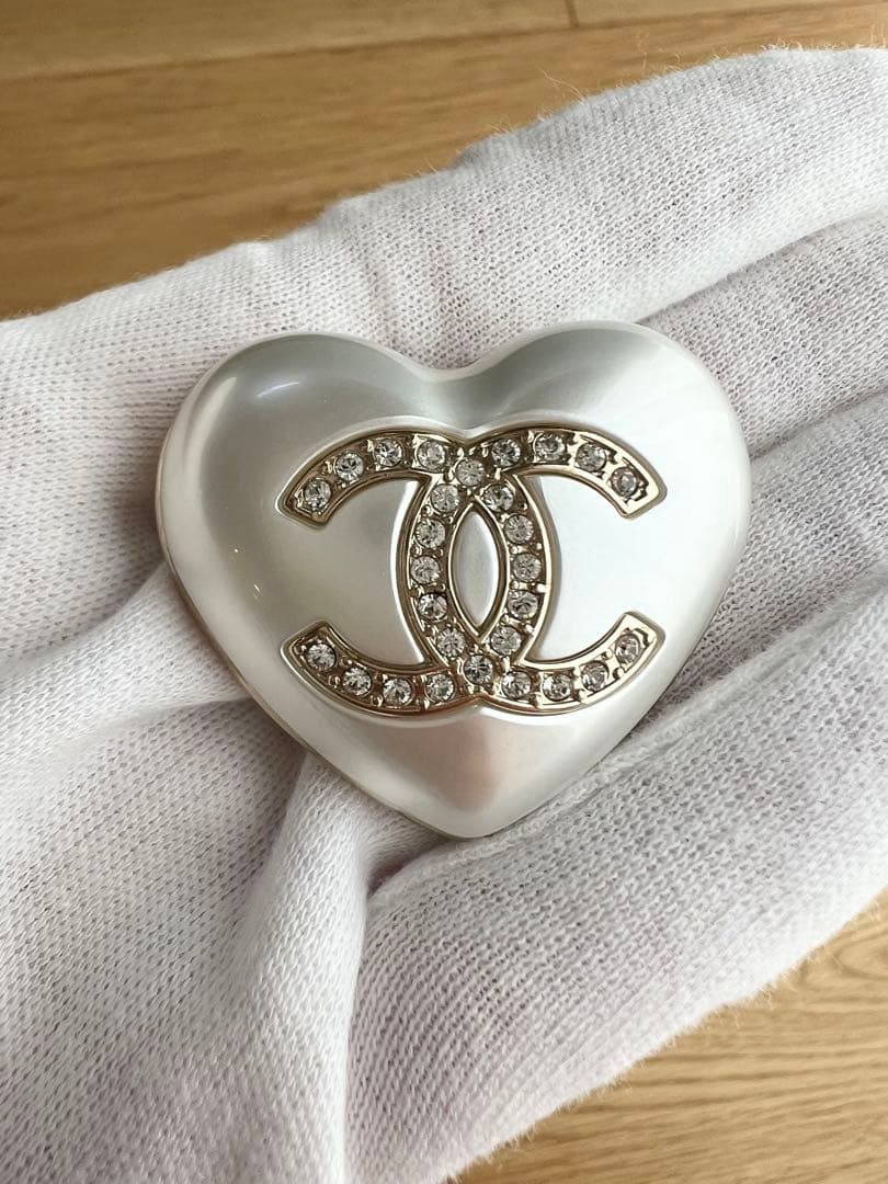 CHANEL シャネル　ブローチ　ハート　パール