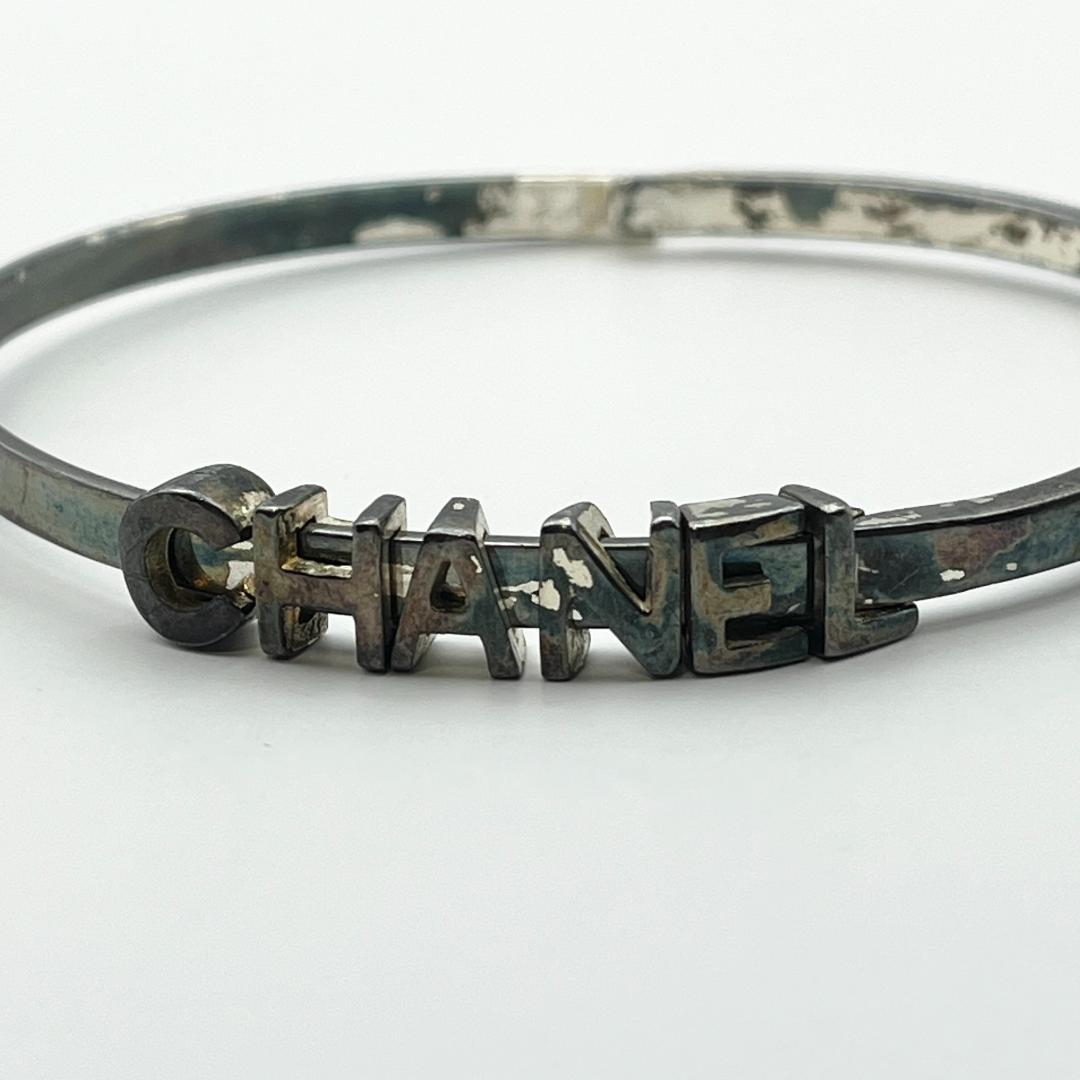 DORA公式アカウント様 CHANEL 01P ロゴ スリム ブレスレット