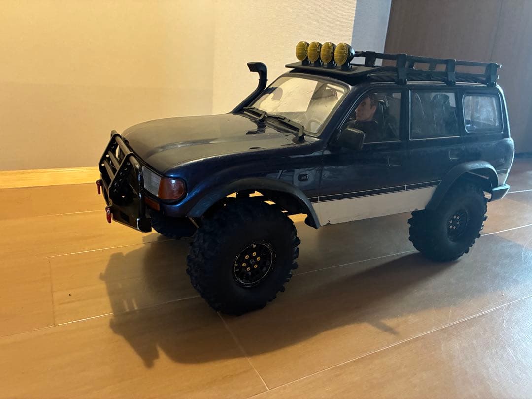 1/10 クローラー　ブラシレス　ラジコン　FMS トラクサス　アキシャル