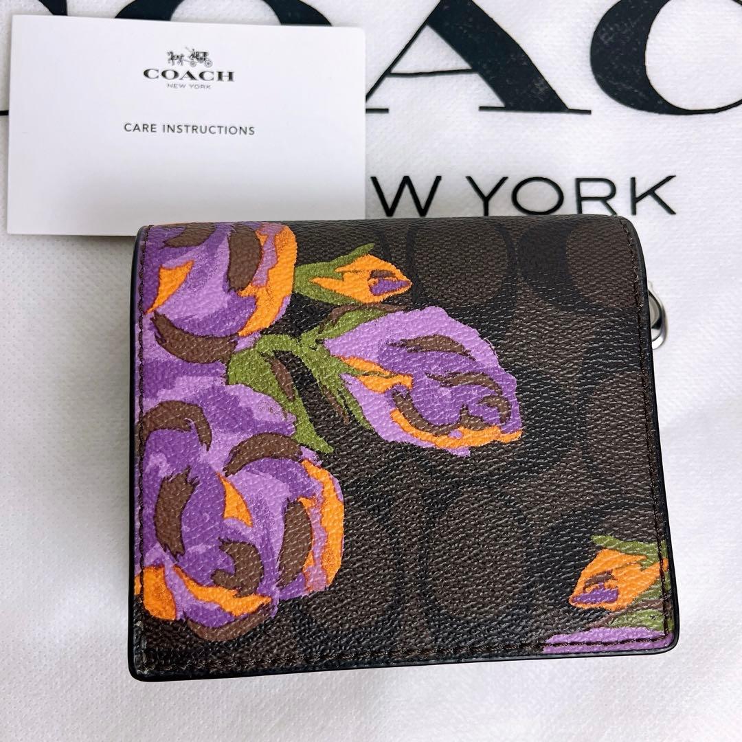 新品未使用 COACHコーチ 財布 コンパクト 二つ折り シグネチャー チャーム