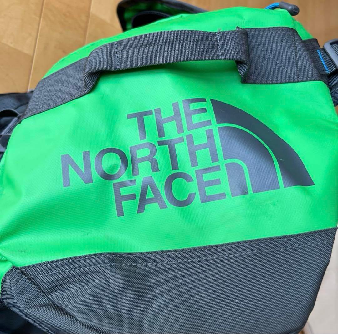 ノースフェイス　ボストンバッグ　スポーツバッグ　リュック　ロゴ入り　旅行　大容量
