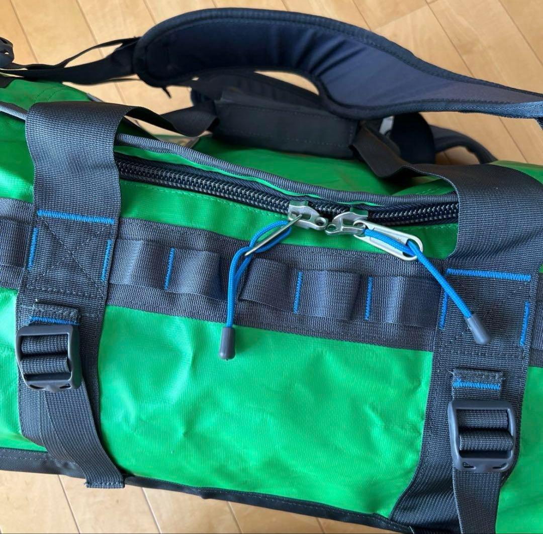 ノースフェイス　ボストンバッグ　スポーツバッグ　リュック　ロゴ入り　旅行　大容量